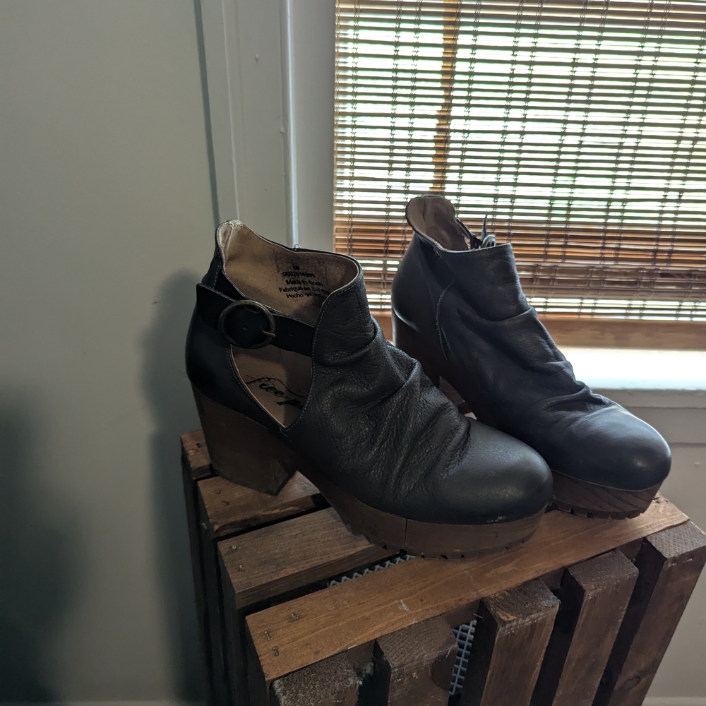 Women's Black Leather Ankle Boots